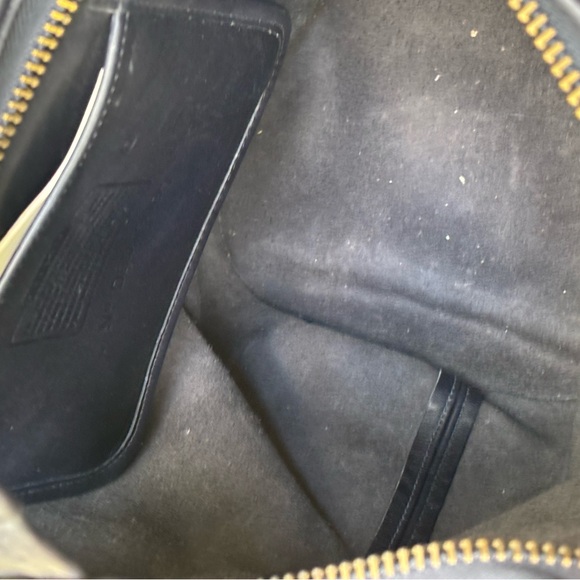 Barely used Coach Shoulder Bag - Picture 4 of 6